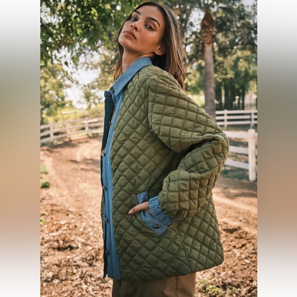 29 Fabulous Contrast Quilt Stitch Button Jacket - Picture 8 of 8